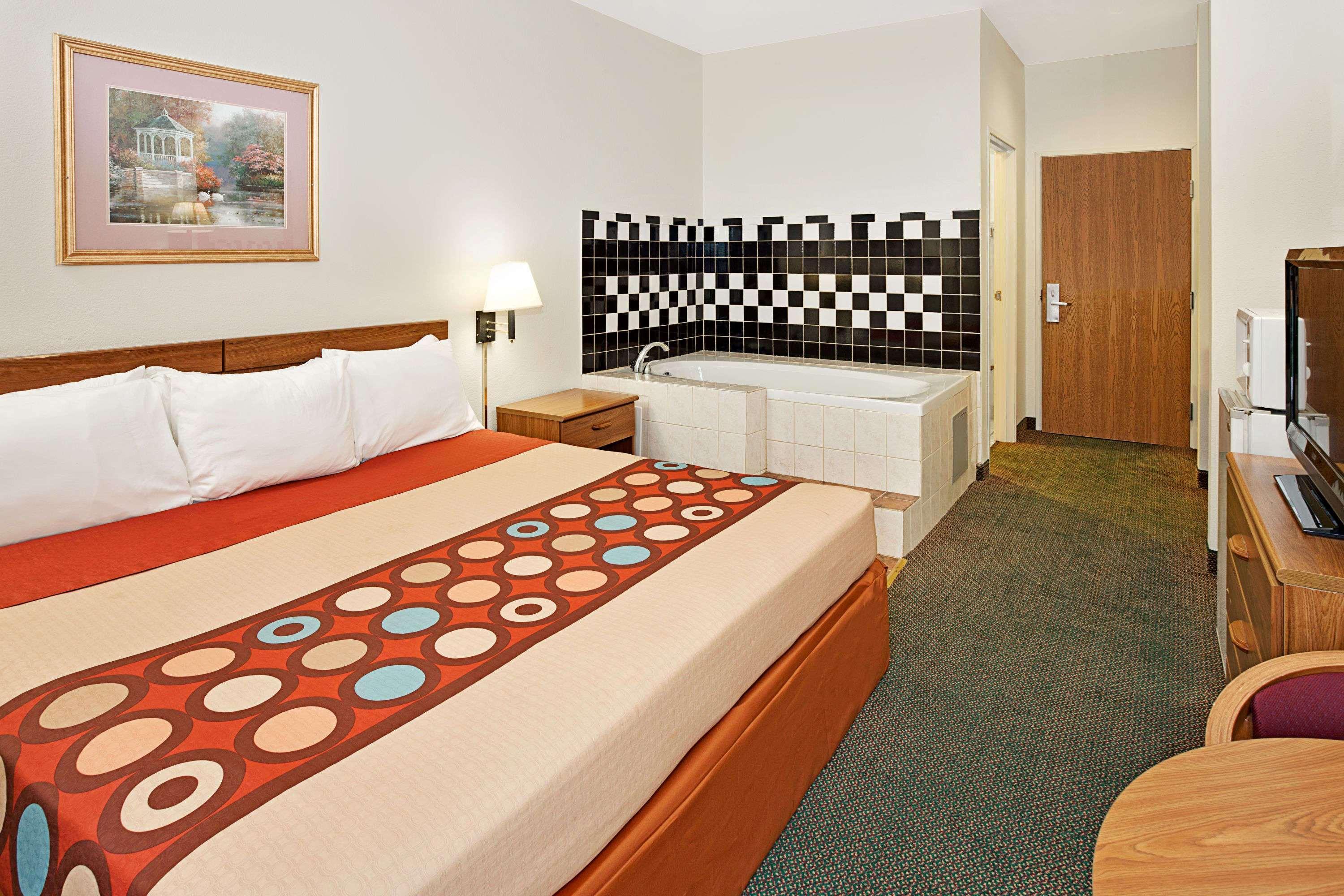Hotel Super 8 By Wyndham Hampshire Il Zewnętrze zdjęcie